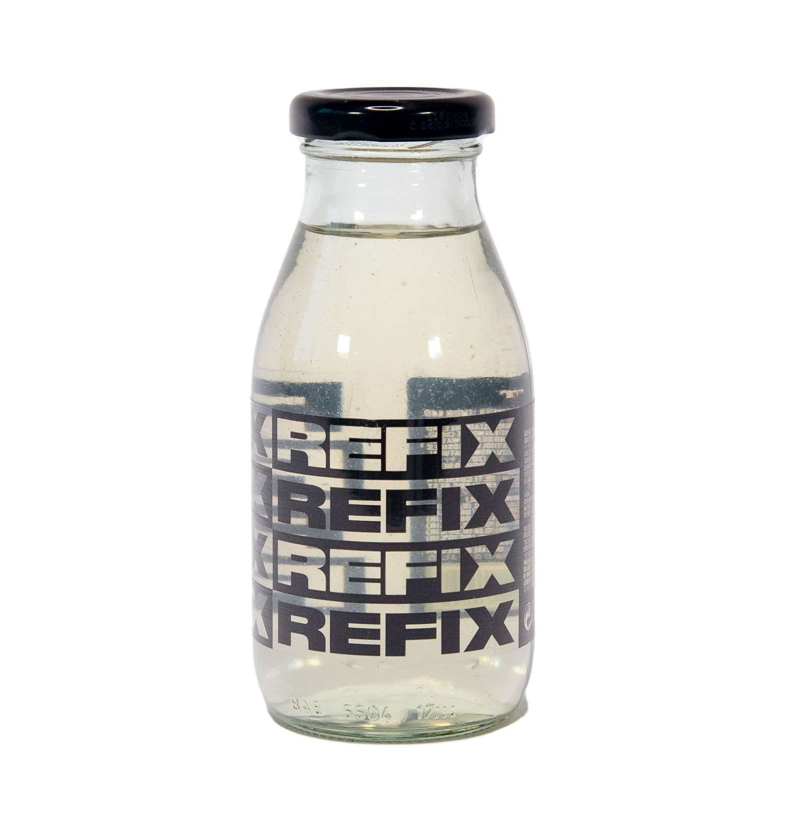 Refix Refix Acqua di mare microfiltrata ricca di minerali essenziali.